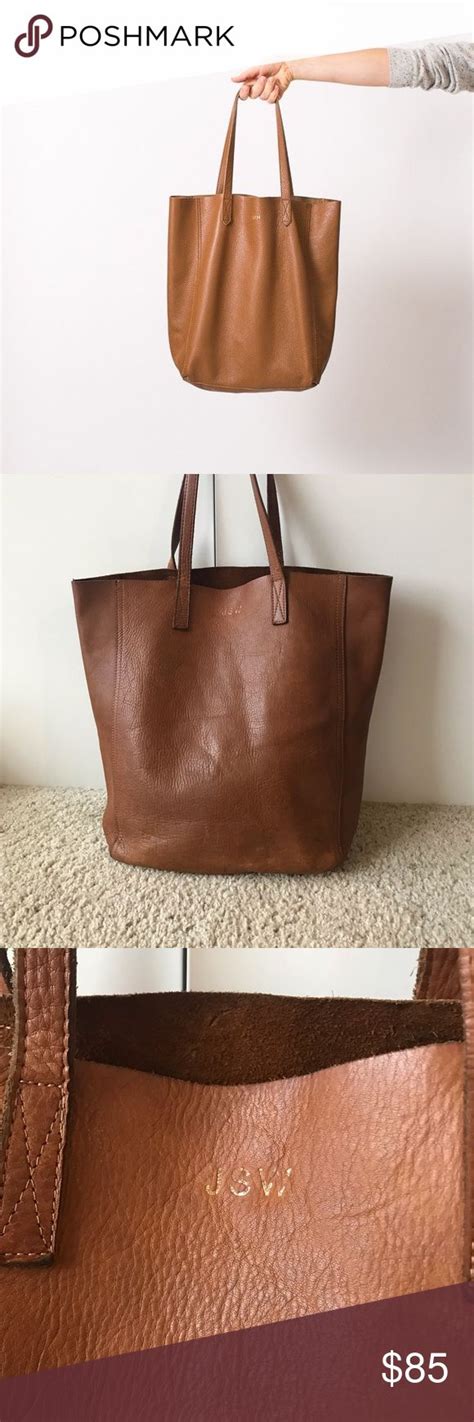 cuyana tote bags for women.